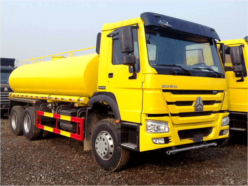 Camion d'arrosage SINOTRUK HOWO 6X4 20000 litres