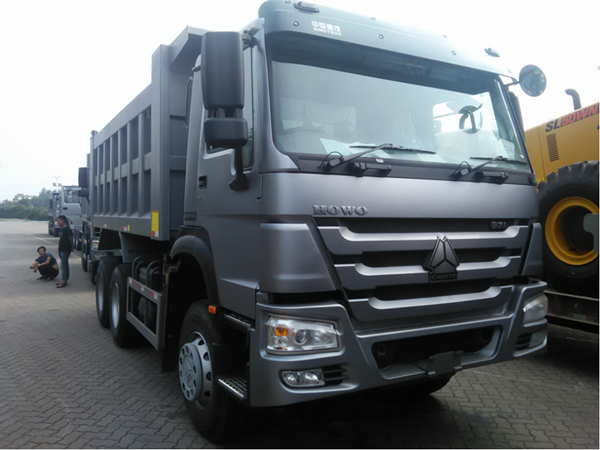 4 unités des camions à benne basculante à la banane